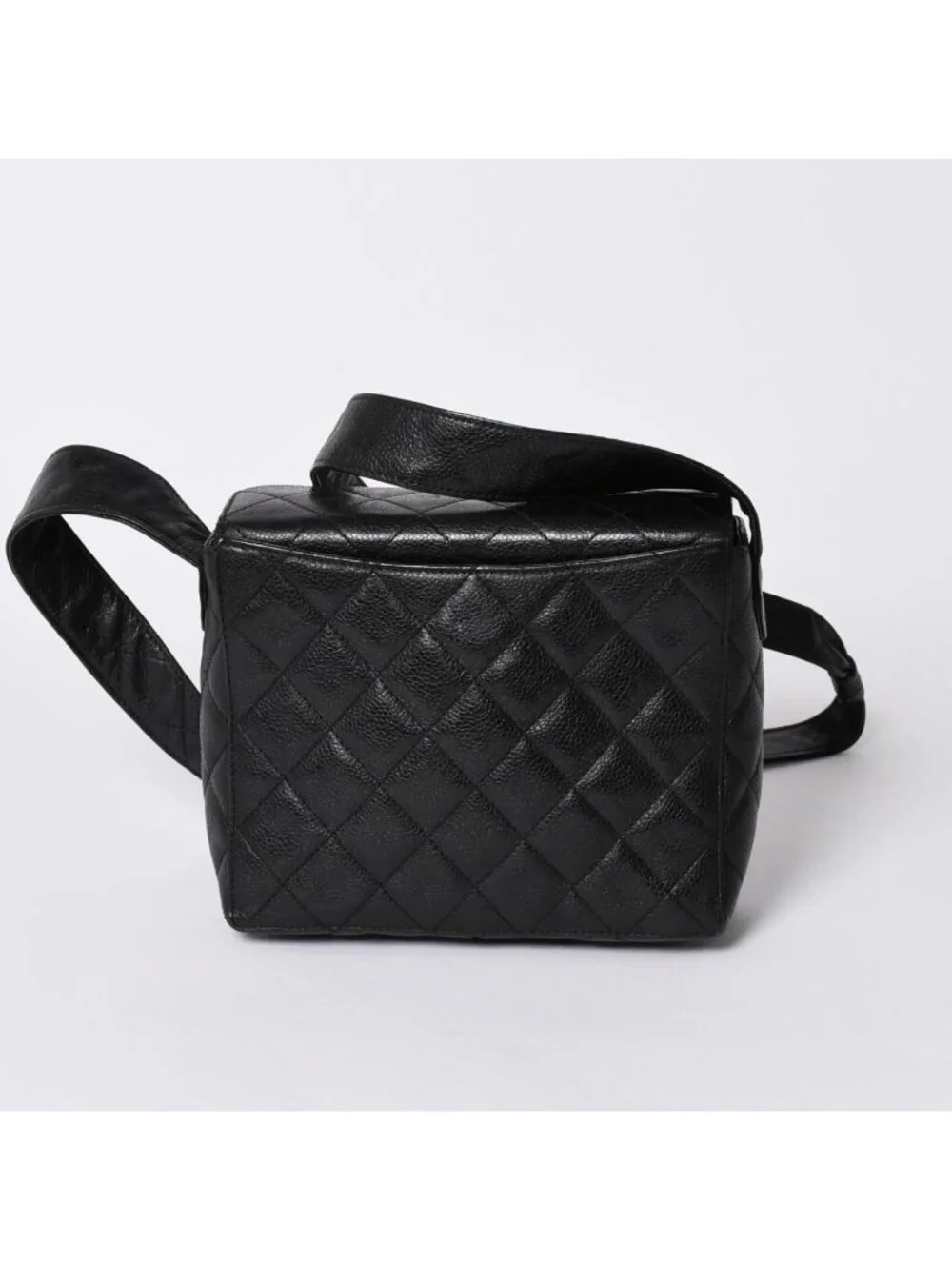 Chanel Shoulder Bag CC Logo Caviar Leather Black Quilted Gold